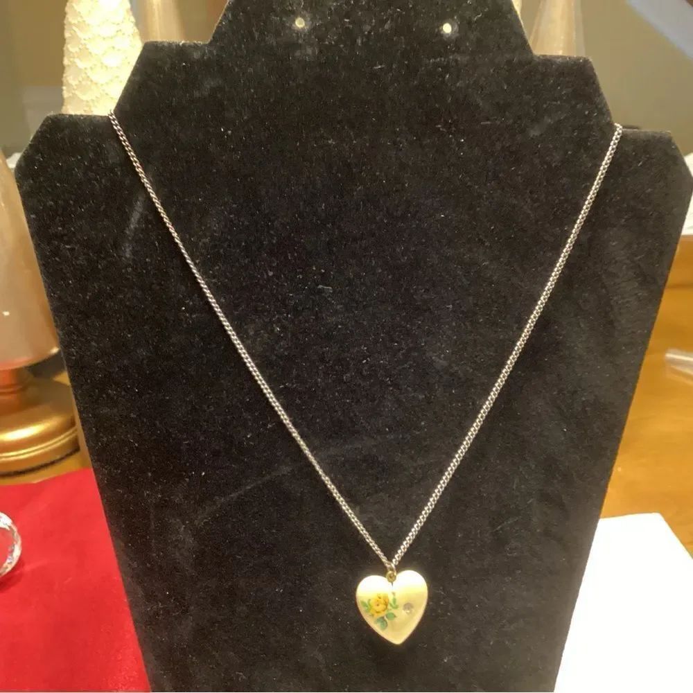 Heart Locket Pendant Necklace in Cream with Floral Accent on Silvertone Chain